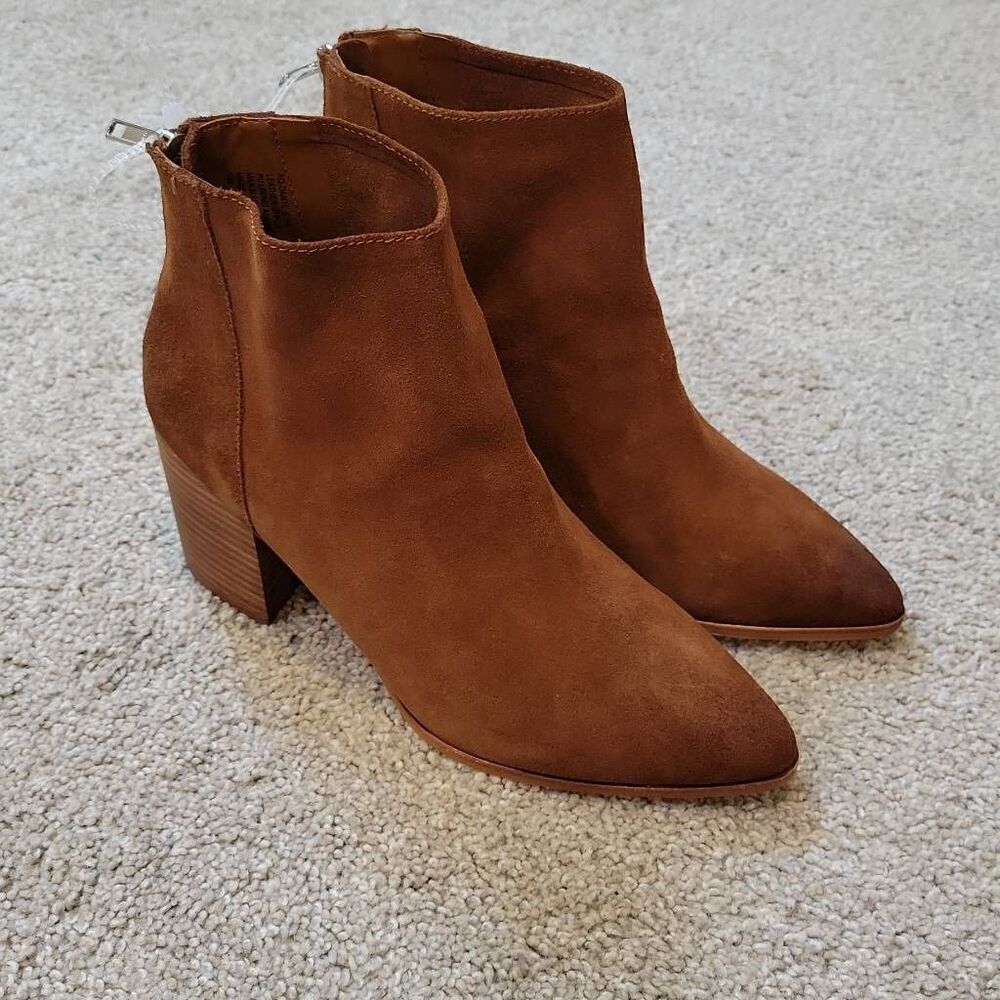 AQUA Dante Women's Pointed Toe Suede Booties Brown Suede Size 9.5